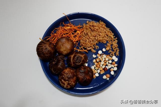 熬汤选用猪的什么骨,煲汤用猪的什么骨比较好