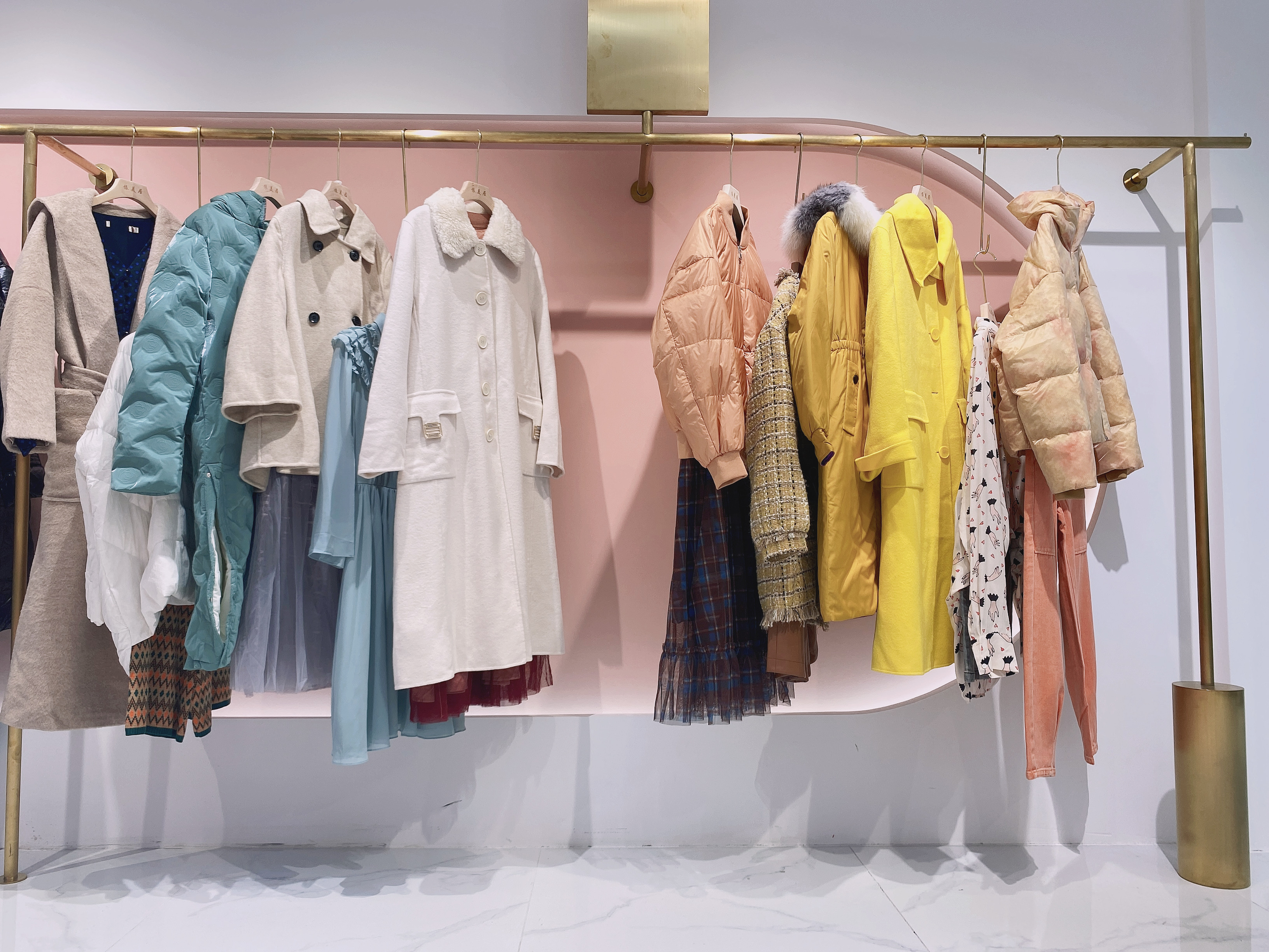 蒂言女装特价清仓羽绒服,蒂言羽绒服反季正品清仓