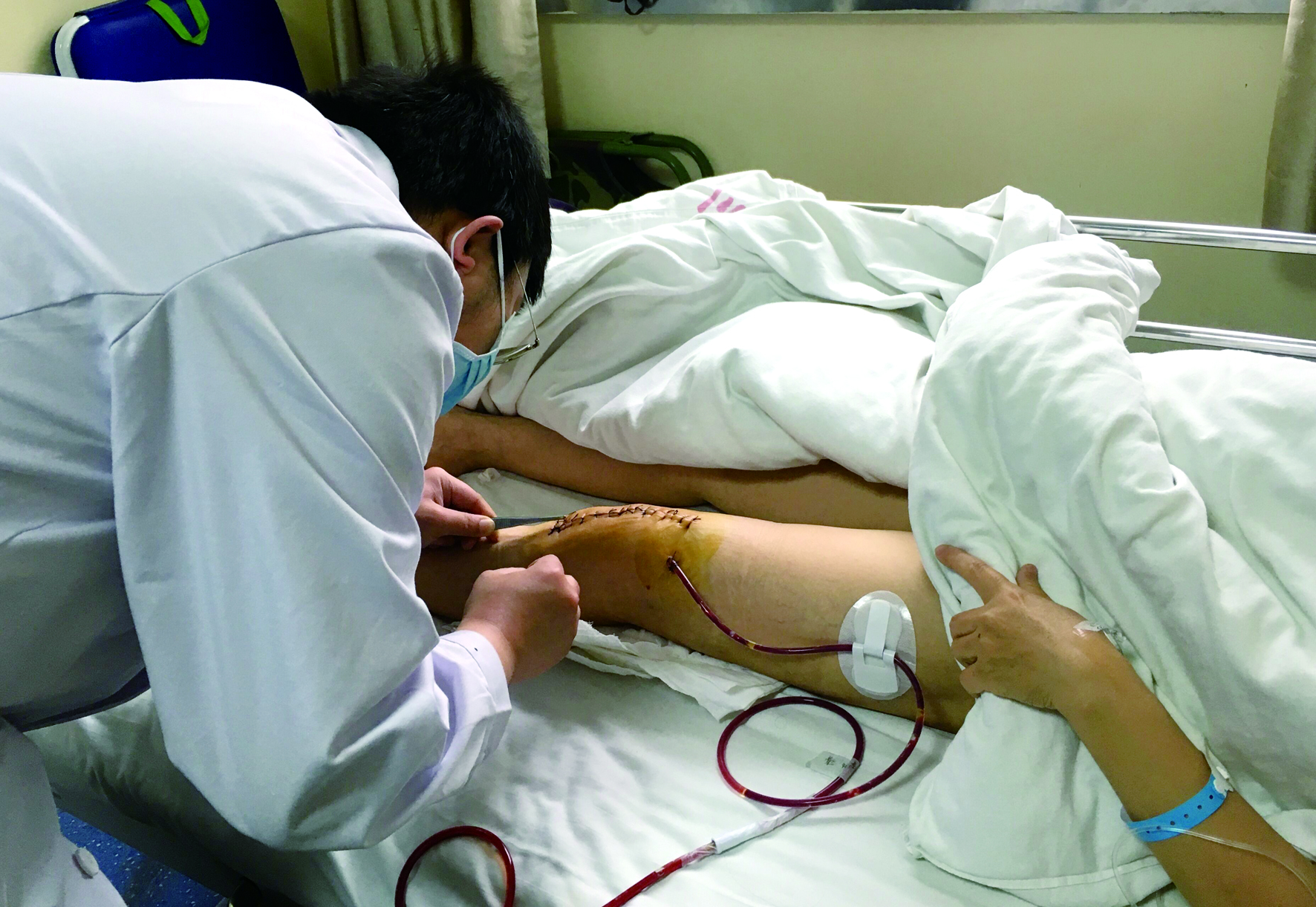 澶歌禐鑴婃煴澶栫鍖荤敓鎵嬫湳濂界殑鍙ュ瓙,琛ㄦ壃楠ㄧ鍖荤敓鍖绘湳濂界殑鍙ュ瓙