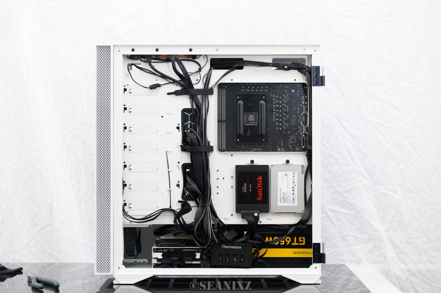 全能千元级机电套装：TT挑战者H6+GT650金牌全模组电源