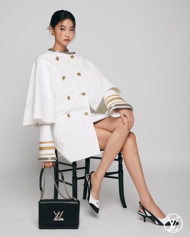 香奈儿*用御**超模参加鱿鱼游戏,姜晓的成长之路