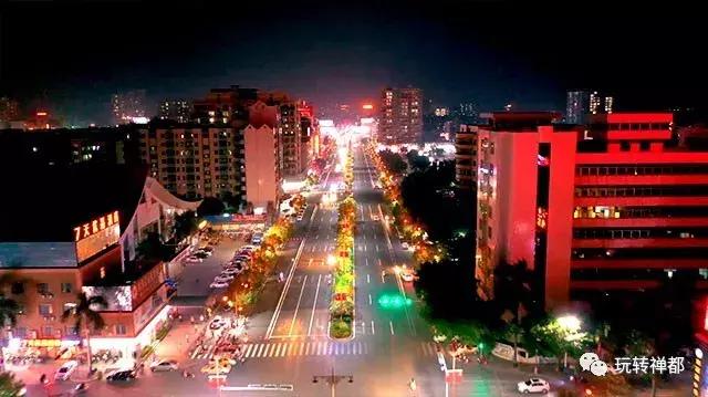 亮化工程让城市灯火通明,新兴县夜景图片