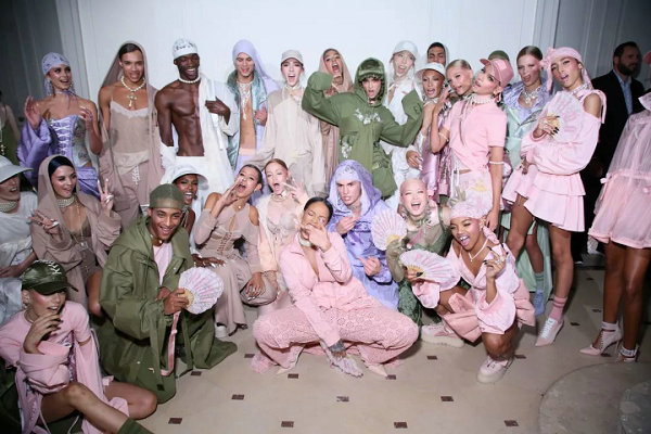 蕾哈娜FENTY品牌，到底会是一个什么样的奢侈品牌？