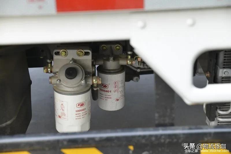 凯马锐航x3柴油版单排小货车3米98,凯马锐航x33.6单排栏板多少钱