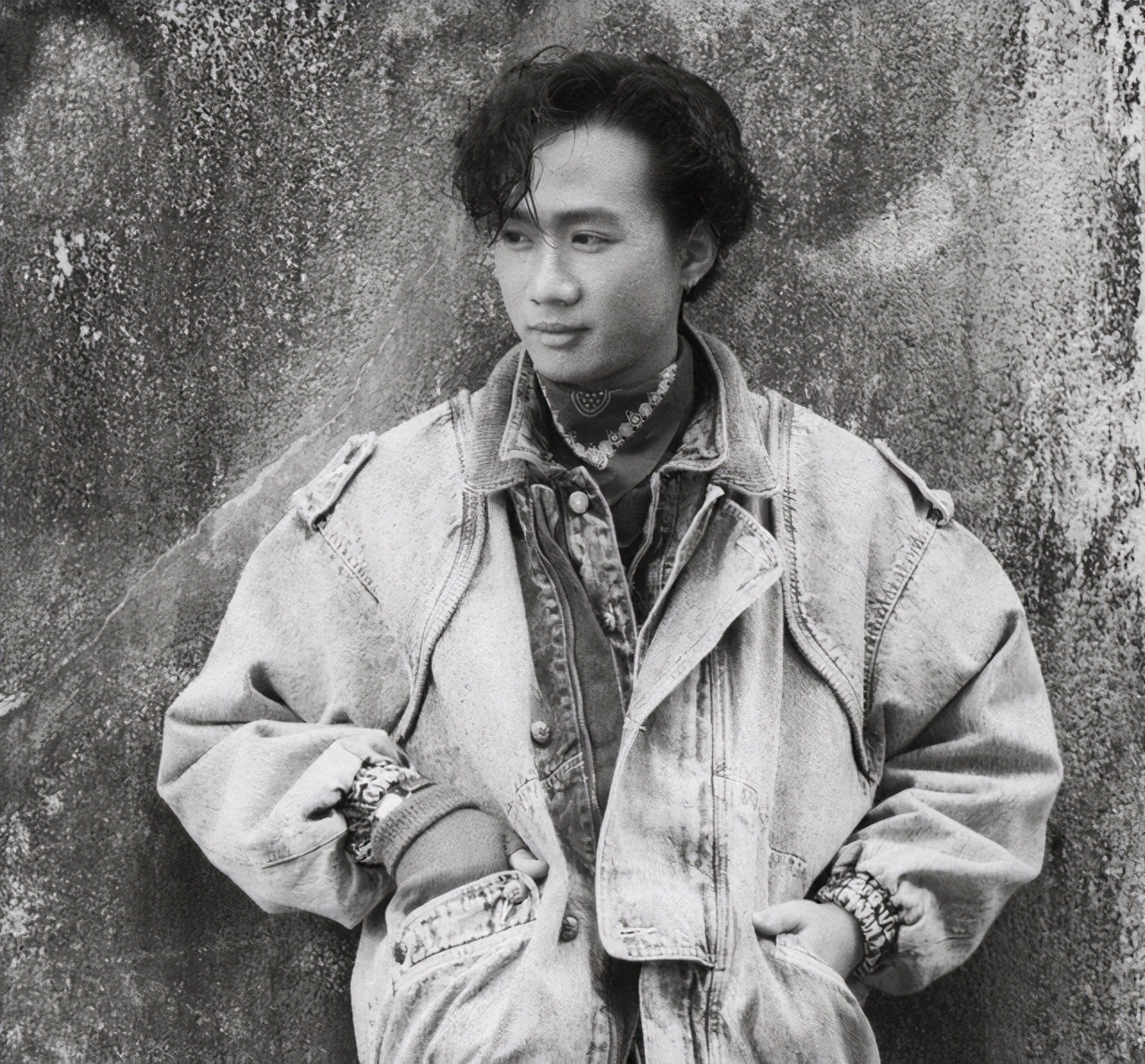 黄家驹低谷时期的灰色轨迹,黄家驹早期辛酸史