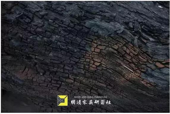 阴沉木属于沉香木吗,阴沉木属于檀香类吗