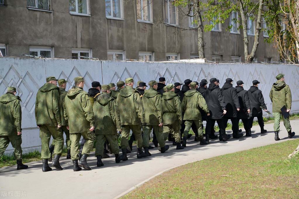 部队为什么不允许纹身,为什么有纹身和伤疤的人不能当兵