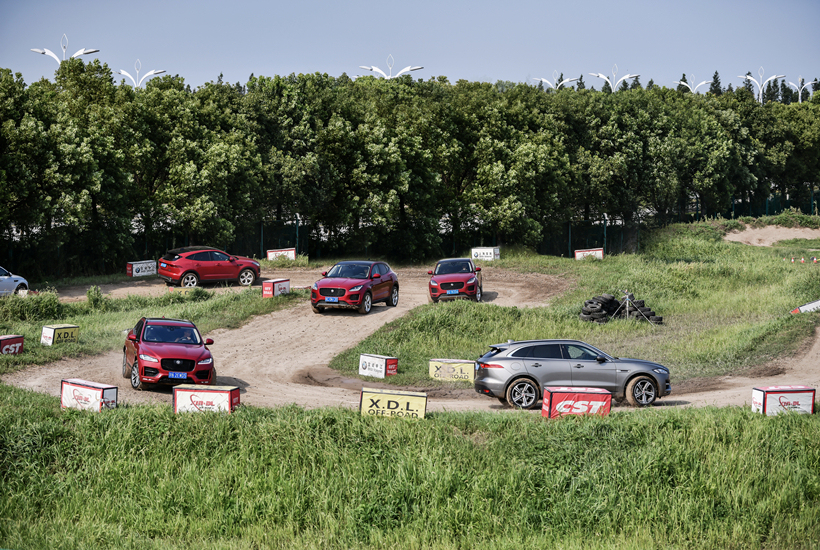 轻松驾驭征服全地形,无畏驰骋全地形