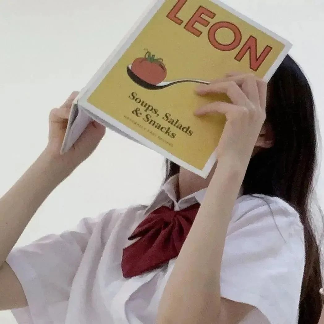 超好看的闺蜜头像一人一半真人,超好看的闺蜜头像动漫