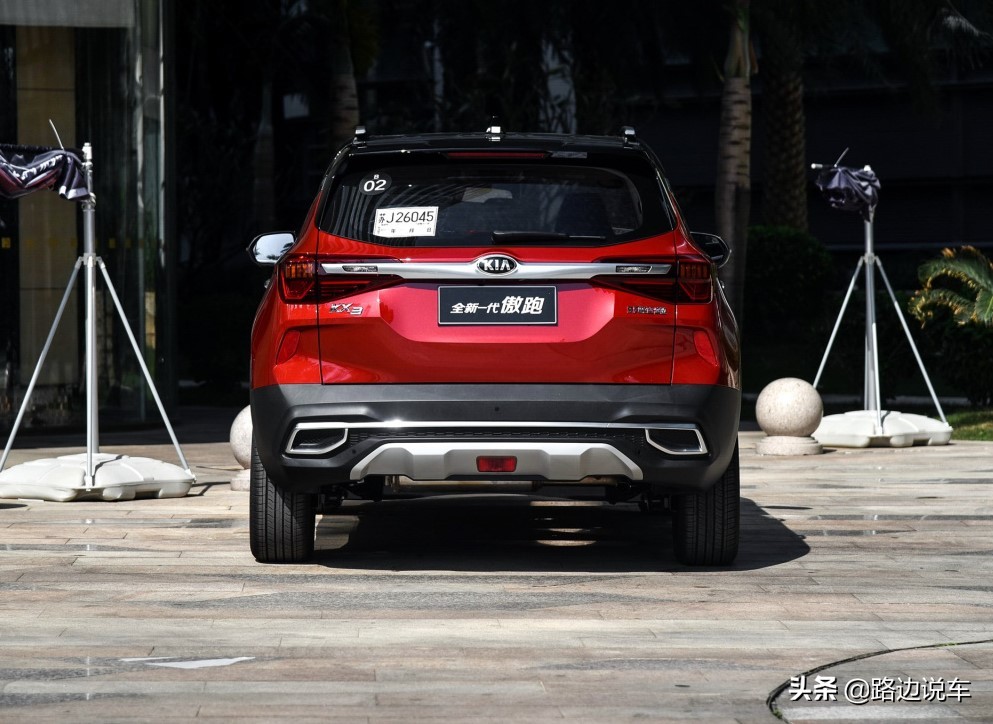 最新款起亚kx3傲跑,外观时尚稳重灵活好开