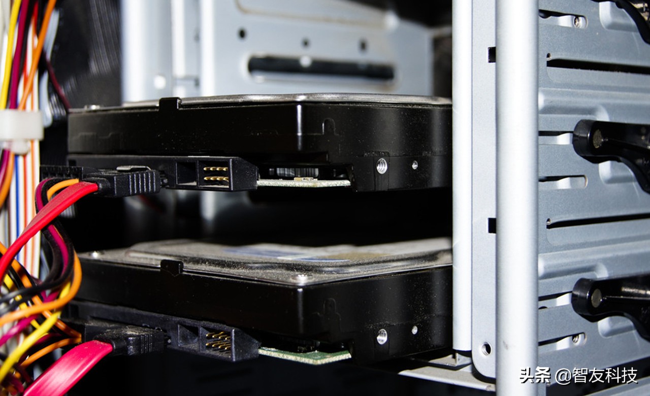 西数移动硬盘是垂直式还是叠瓦式,如何分辨垂直硬盘和叠瓦硬盘