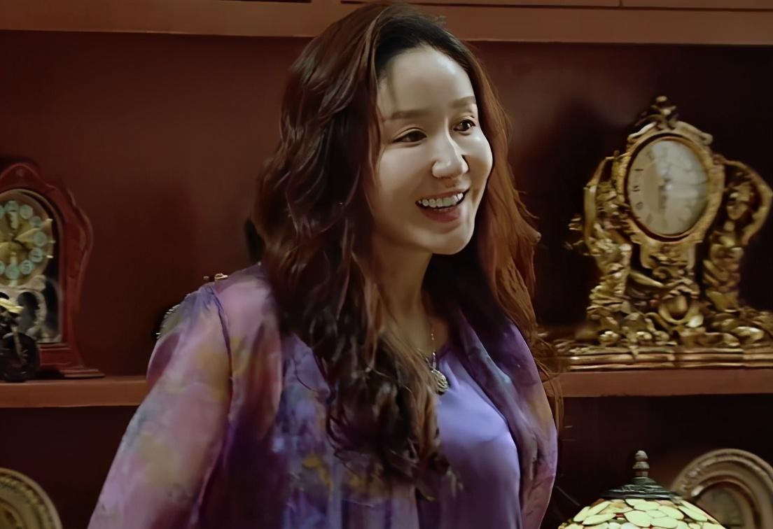 胡一菲娄艺潇是不是一个人,胡一菲娄艺潇前后对比