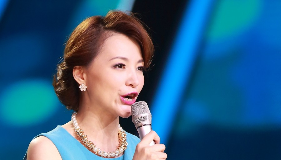 央视一姐曾比董卿还红的女人,央视主持人李红董卿谁更漂亮