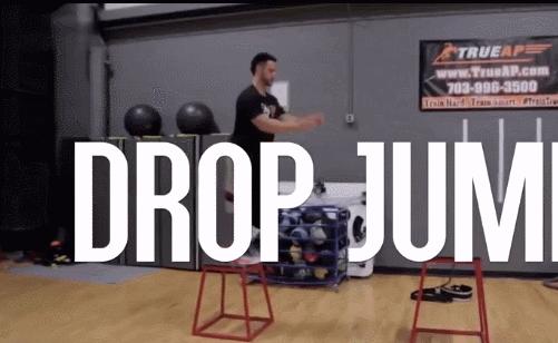 弹跳力在篮球中怎么发挥出来,没有弹跳能力通过训练就能扣篮