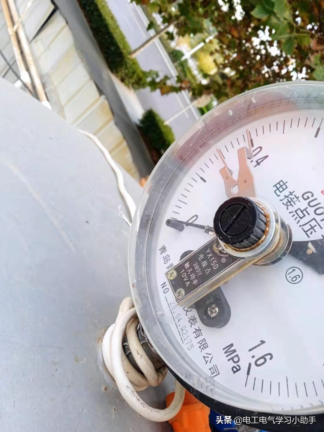 为什么恒压供水用两个表,一文了解稳压电路