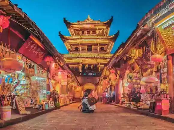 环球美食“潮”盛之旅，大融城新年邀你一起品鉴！