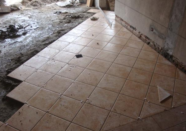 铺设地砖前需要准备买什么,铺地砖的全部流程和注意事项