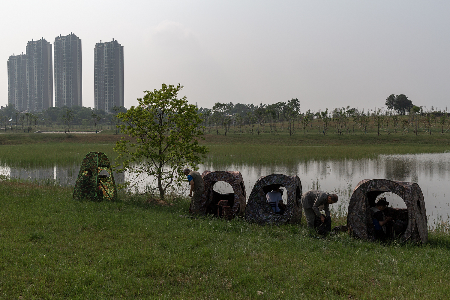 寻中庙花塘河之源，访黄麓相隐寺之水，拍二地三镇之情