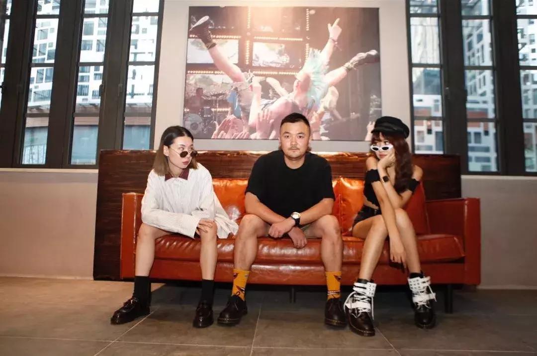 广州drmartens实体店,drmartens专卖店撤了吗