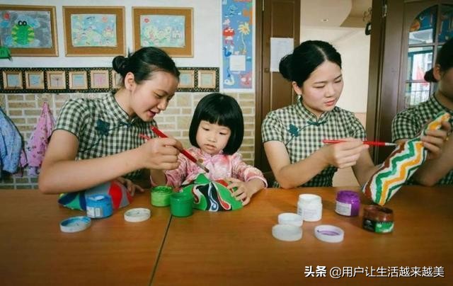 幼儿园老师说小孩有性格,幼儿园老师讲学生表现