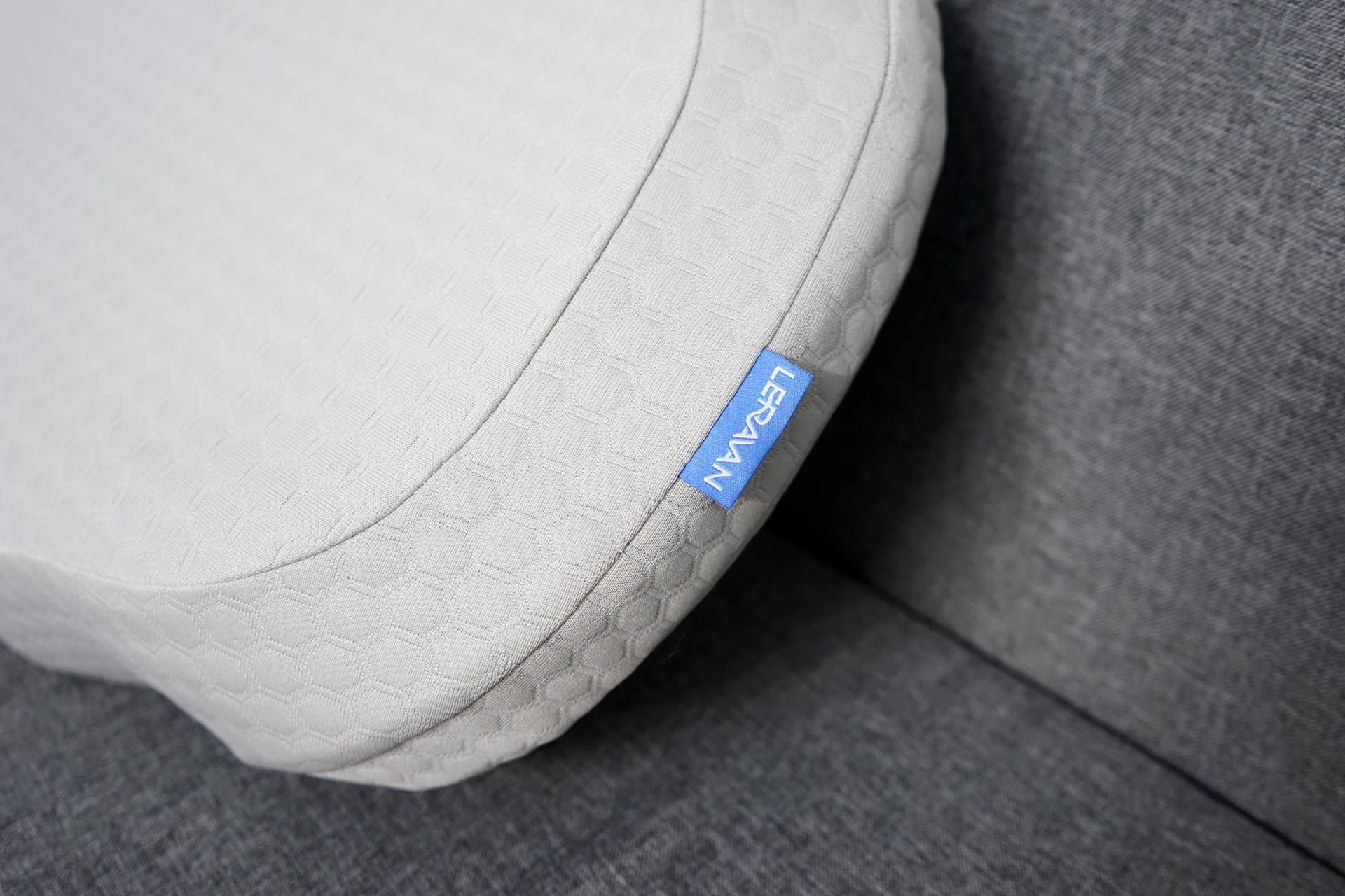 罗永浩乐伽ai智能颈椎按摩睡眠枕,乐伽颈椎按摩睡眠枕