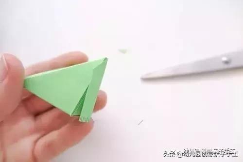 画端午节的龙舟和粽子,手工折纸龙舟粽子