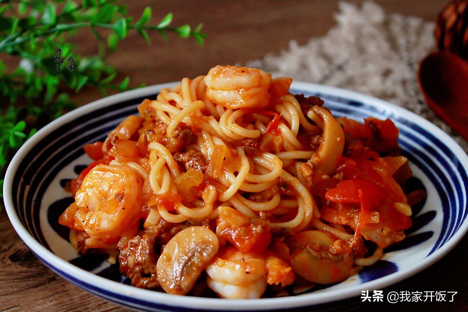 操作简单风味炸酱面,教做炸酱面的方法