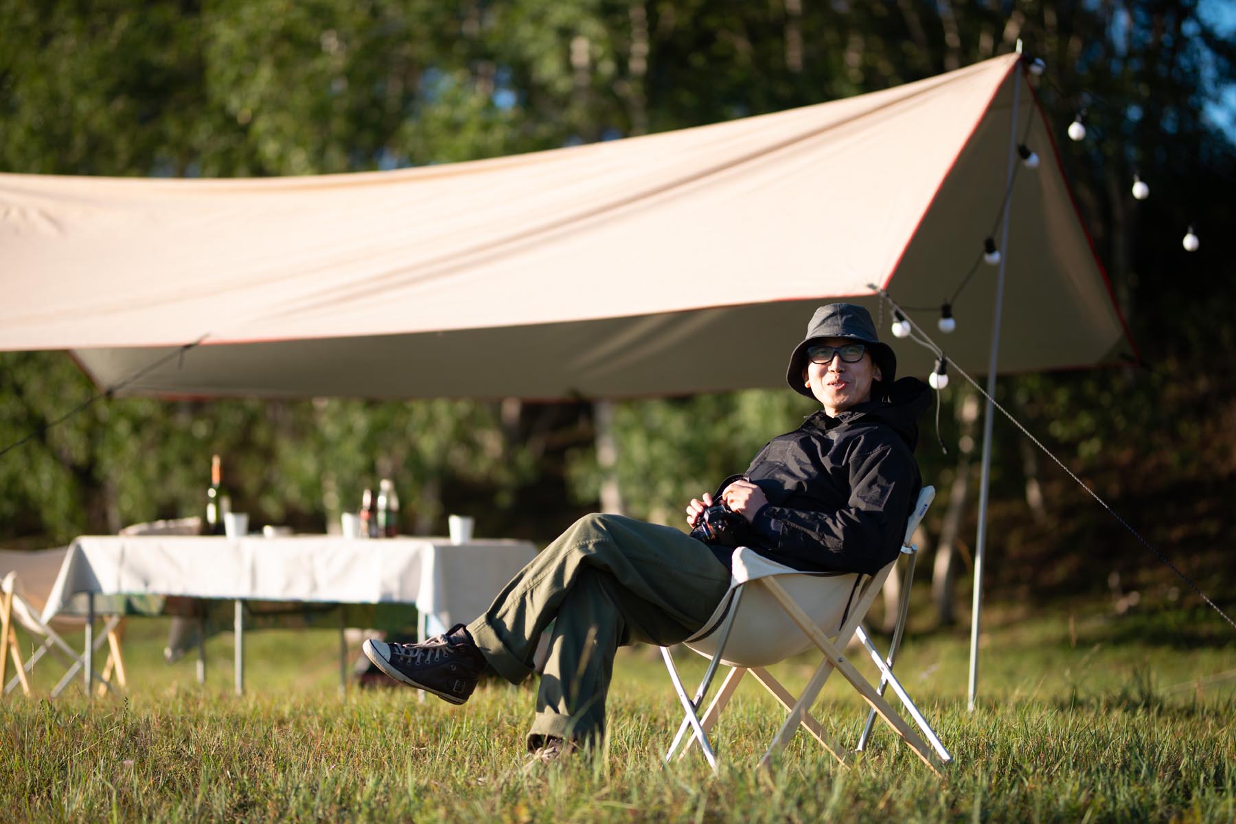 拥有这21件高颜值户外装备,让我们的草原野餐会像家里般优雅