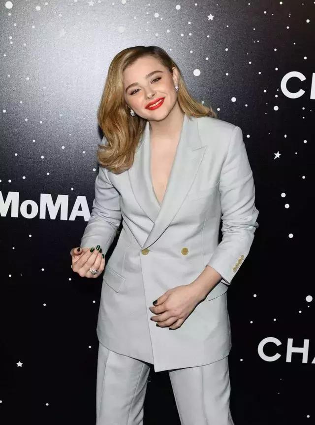 肖战李圣经同屏,李圣经肖战