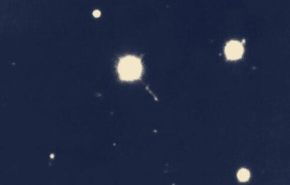 每秒300多万千米的恒星,类星体为什么可以超光速移动