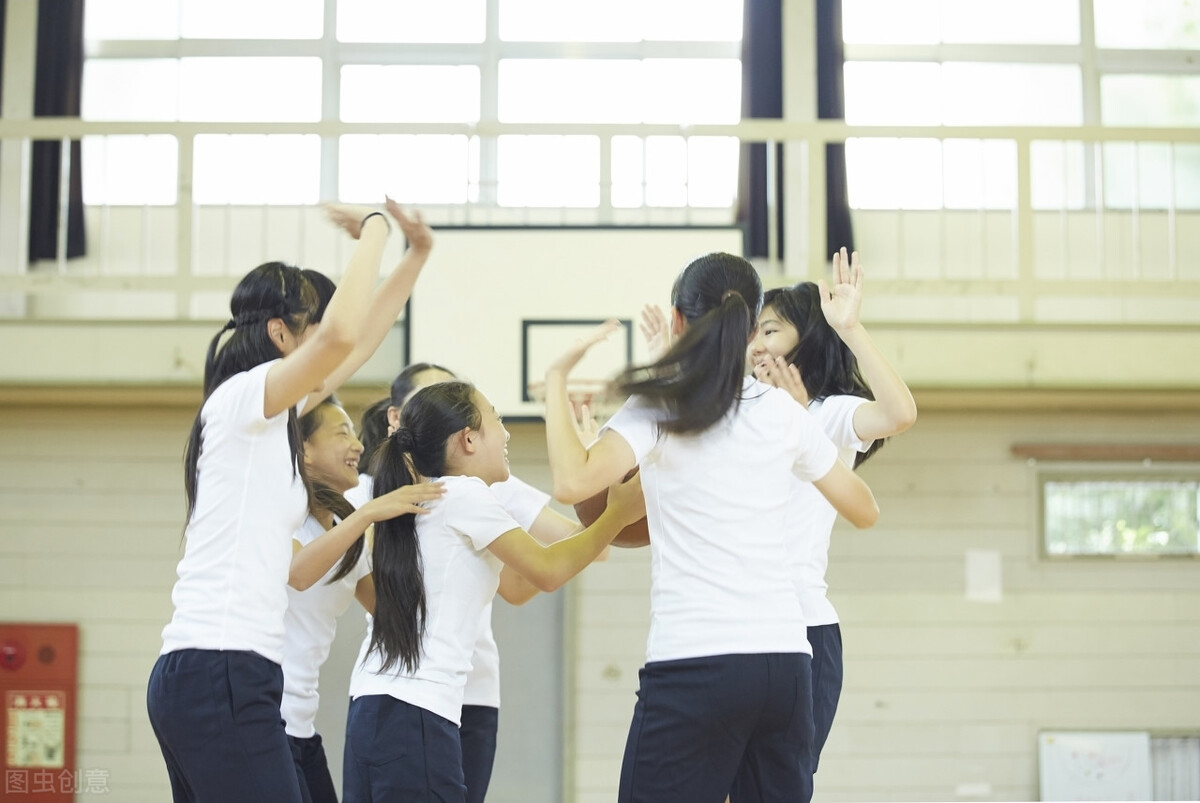 篮球的球框,篮球的形状是球还是圆