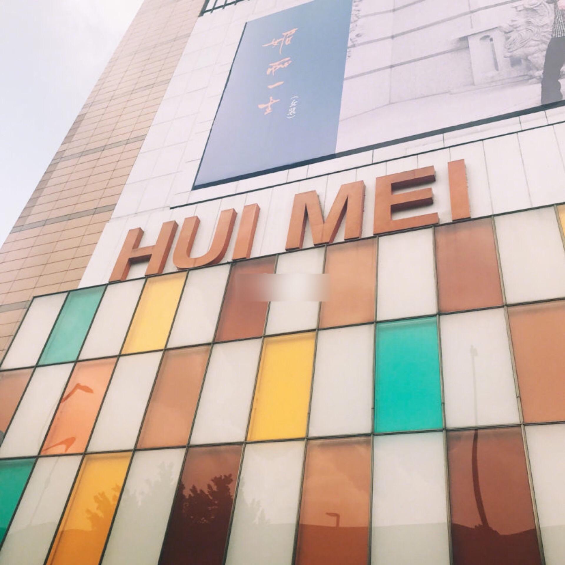 广州最便宜批发服装城,广州服装城好看又便宜的在哪里