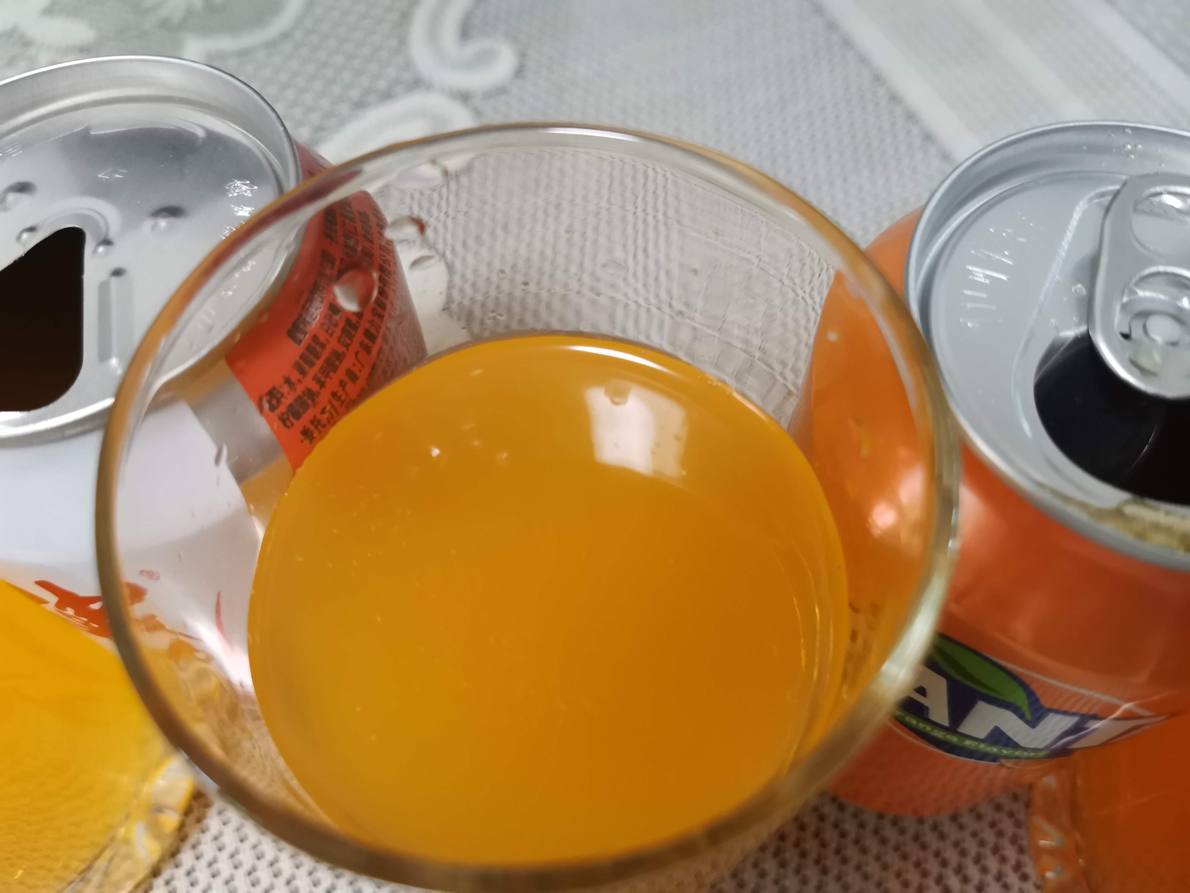 夏日橙味饮料大比拼,健力宝橙蜜味饮料测评