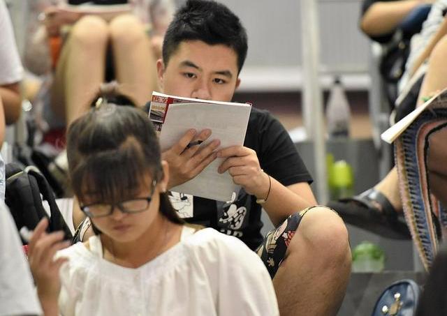 不参加高考,如何上大学?主要有4个渠道,学姐:看自身情况选择