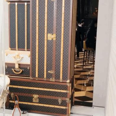 lv鍏ㄧ悆绗竴瀹跺挅鍟″簵,lv濂緢鍝佸挅鍟″簵