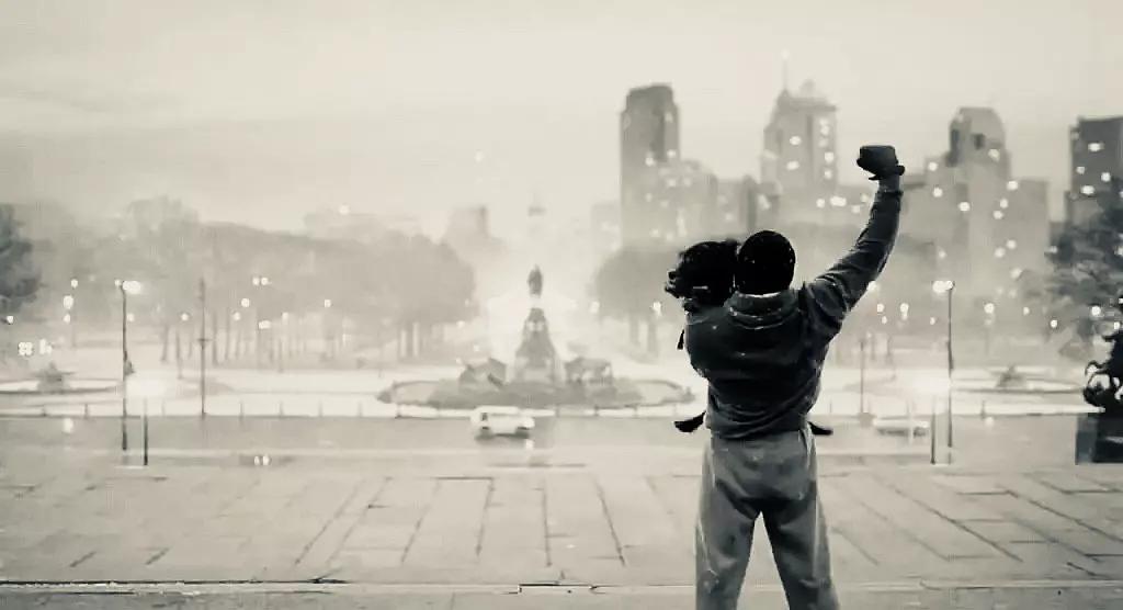 日本“搬水工”的“洛奇”路