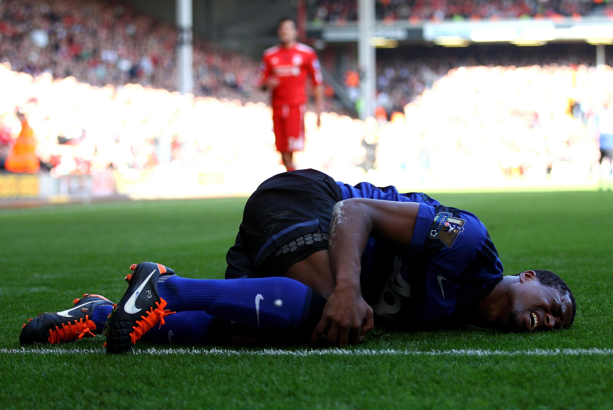 埃弗拉庆祝曼联夺冠,足坛故事录