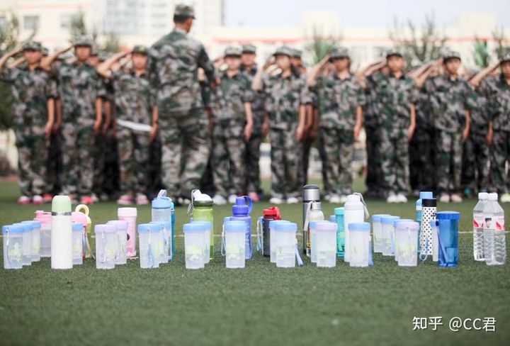 大一新生开学必备物品清单有哪些,大一新生开学必备物品清单最全