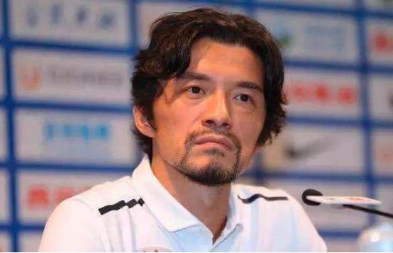 京沪内卷？国安名宿赞郎平的同时，却说足球教练不应在饭桌上吹嘘