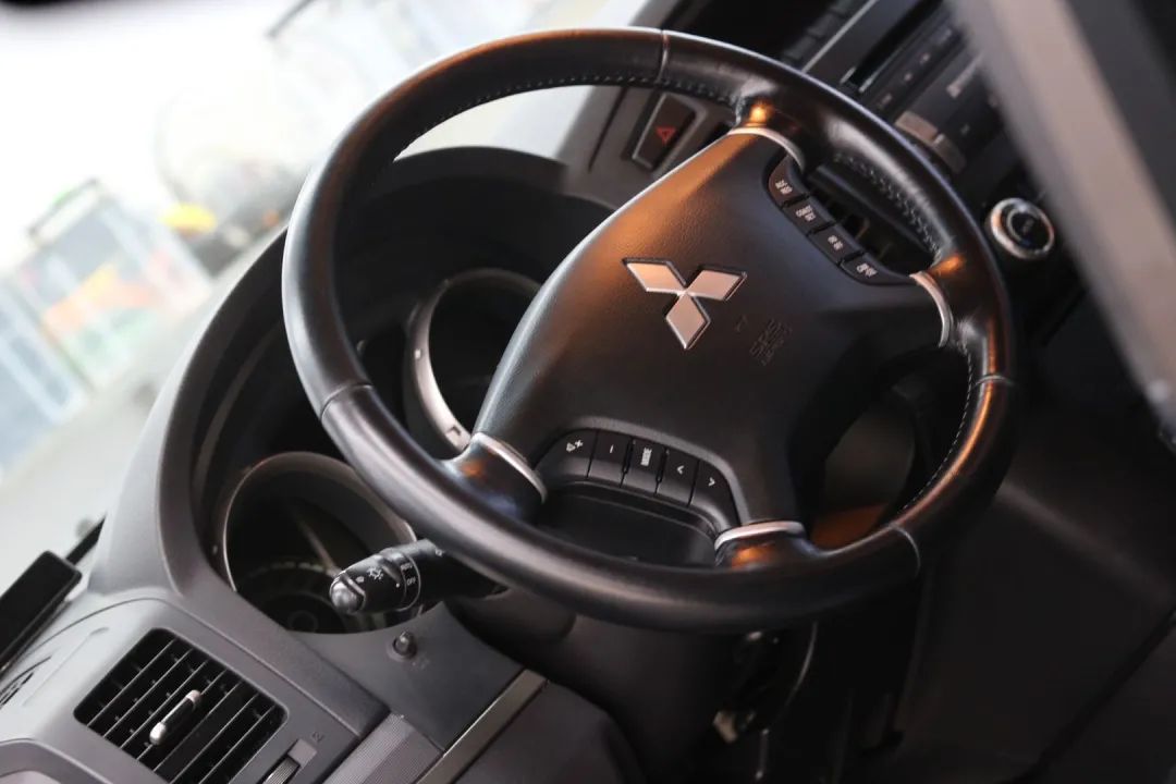 老车翻新修复三菱帕杰罗v97,帕杰罗v97整车整备翻新长视频