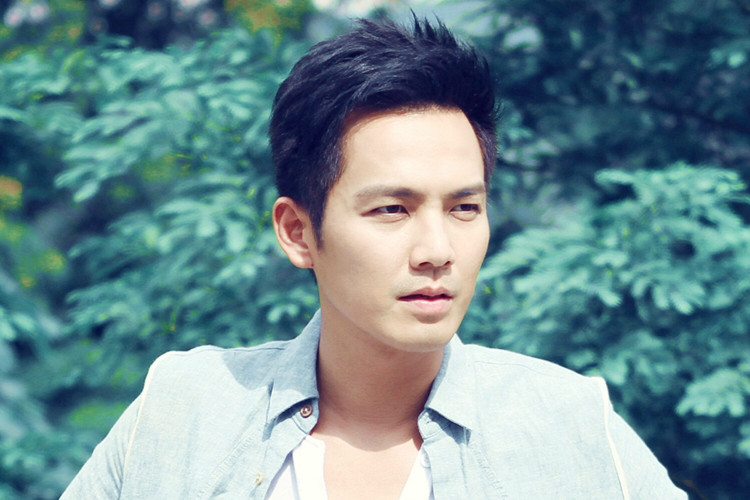 妻子痴迷明星,43岁妻子迷恋男明星该离婚吗