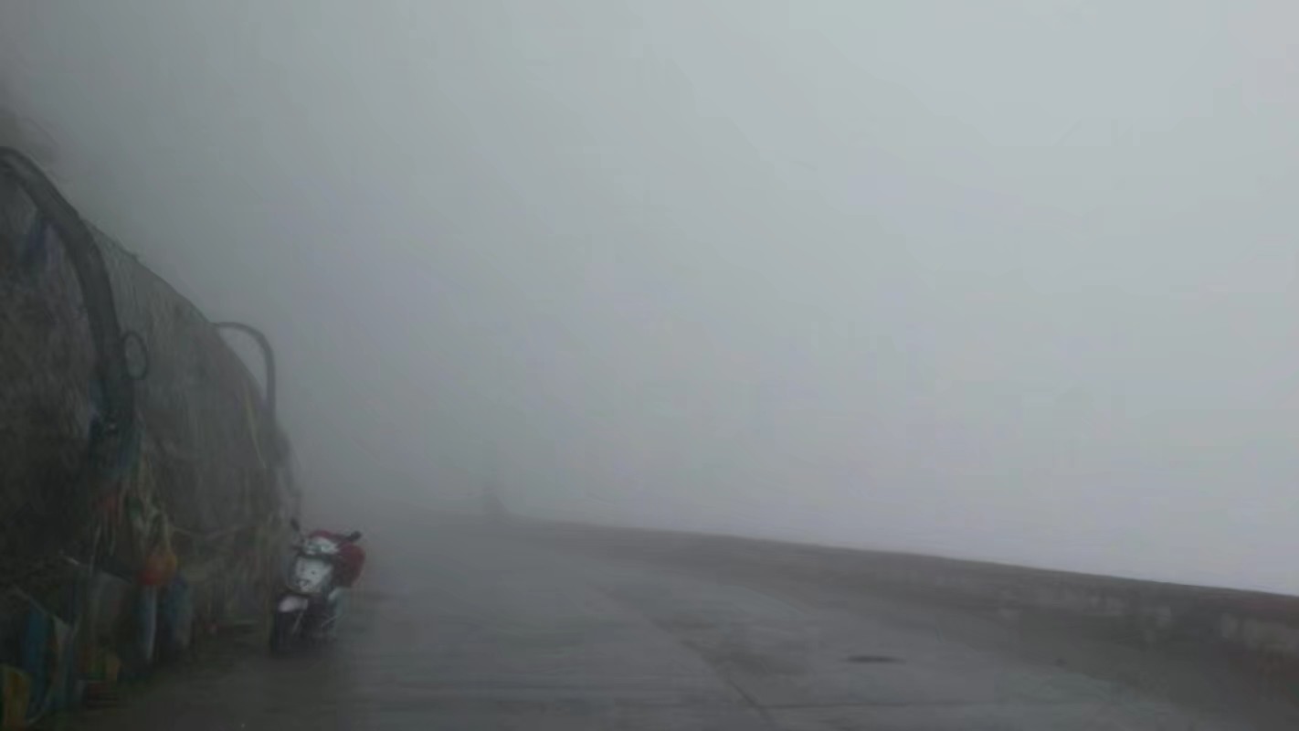 故事:那个骑上摩托去拉萨的姑娘,达成所愿时,是49岁