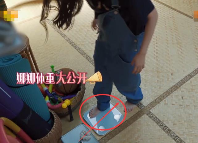 欧阳娜娜穿增高靴,欧阳娜娜穿匡威多大码