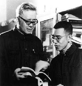 华罗庚读完《七律和郭沫若同志》，给毛主席写信：勤学毛著脱旧胎