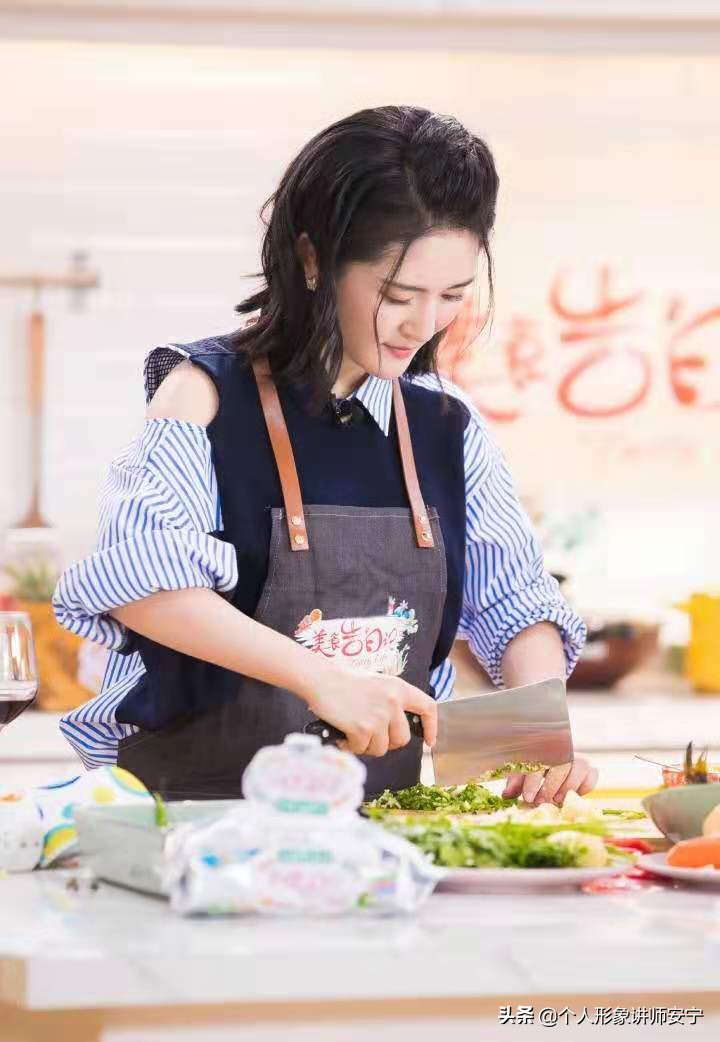 谢娜小卷发型,头发少塌自己怎么做发型