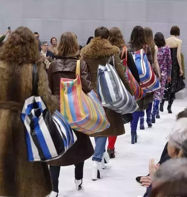 所有的中国人都为此感到自豪,作为中国人你们感到骄傲吗