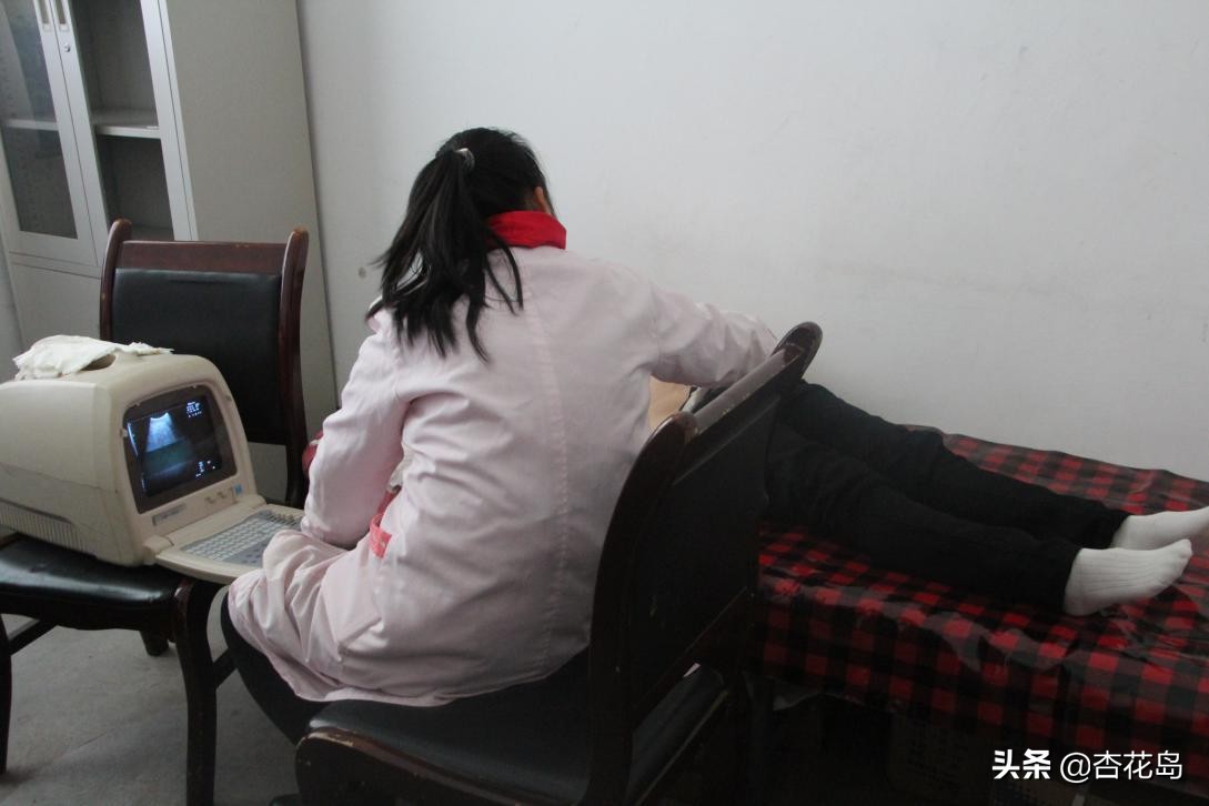 女性阴道不规则性出血有什么症状,阴道不规则出血的症状怎么造成的