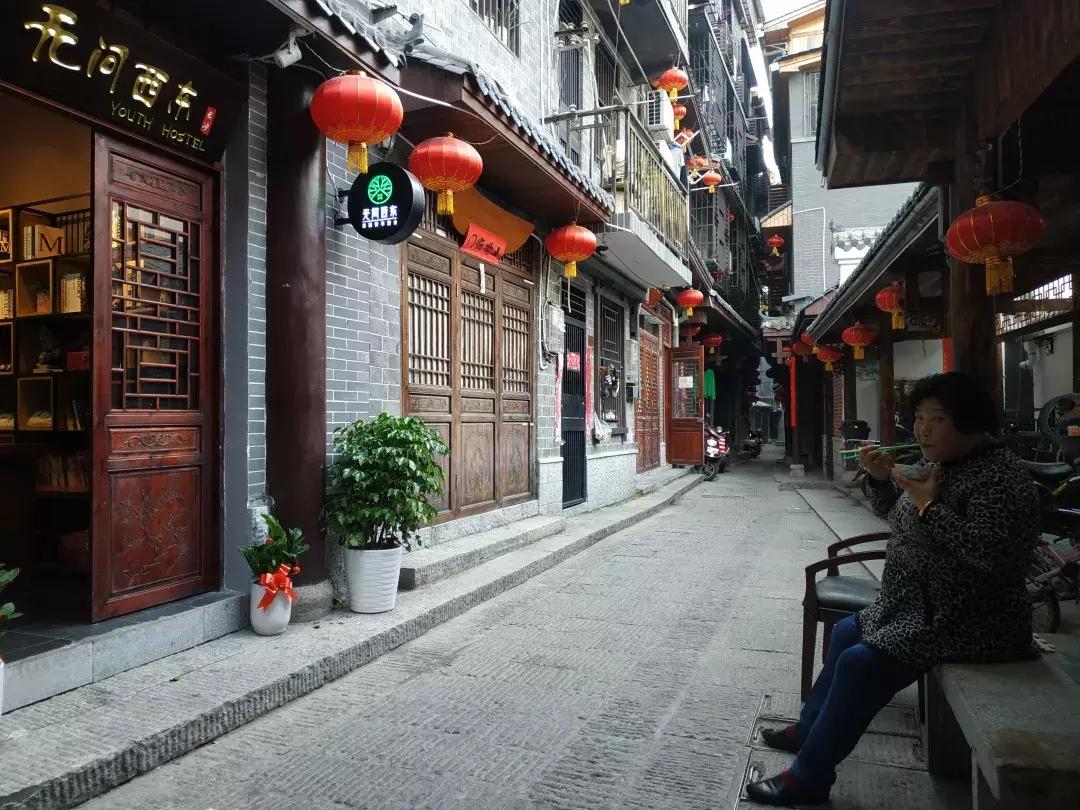 长沙五一广场住宿青旅推荐,去长沙穷游的攻略