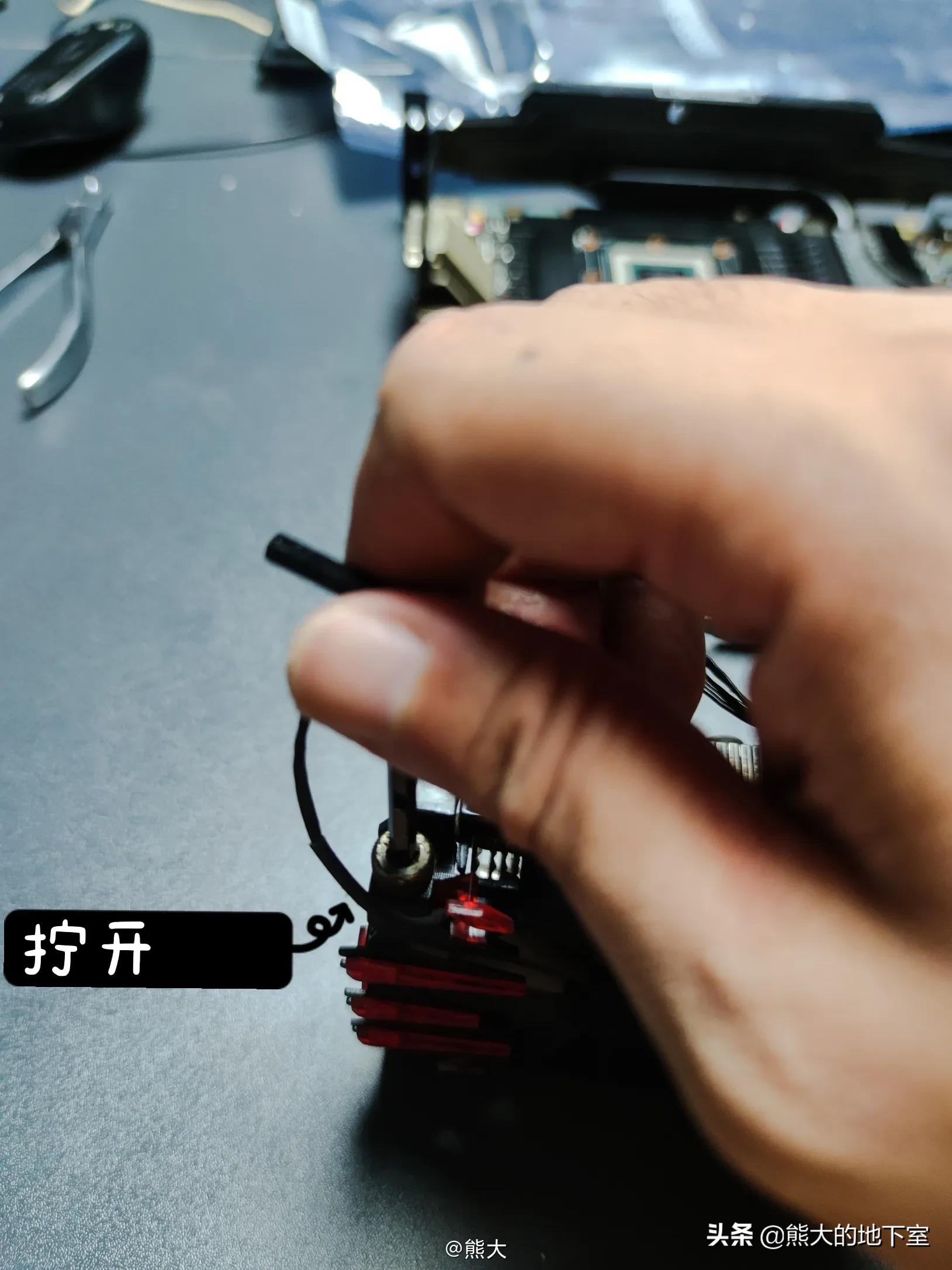 如何正确的拆显卡,显卡拆解及清灰教程