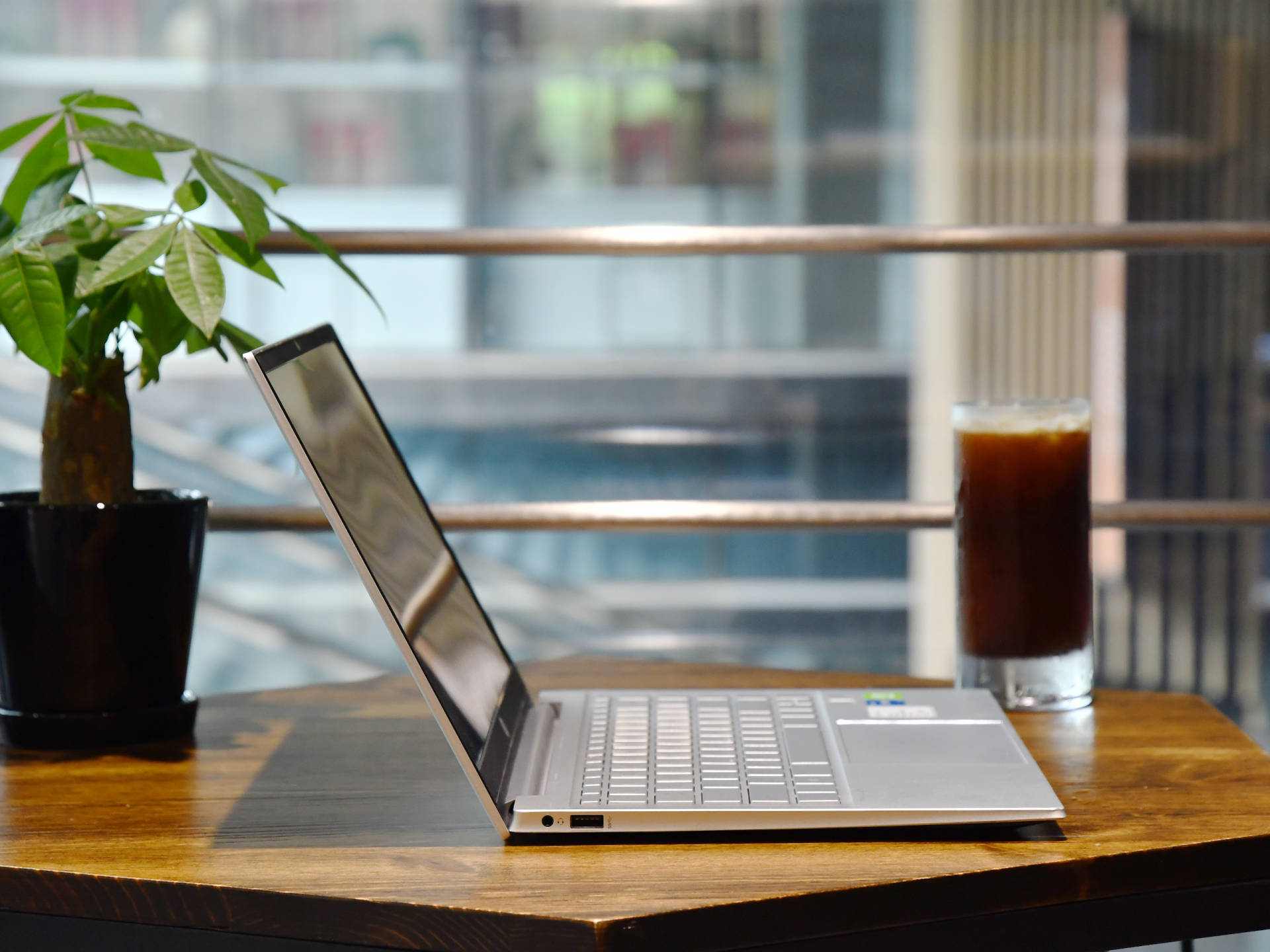 惠普星系列高性能轻薄本多少钱,惠普星14轻薄本平板模式